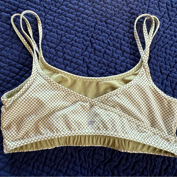 Fabletics Green & White Checkered sports bra - Picture 3 of 6